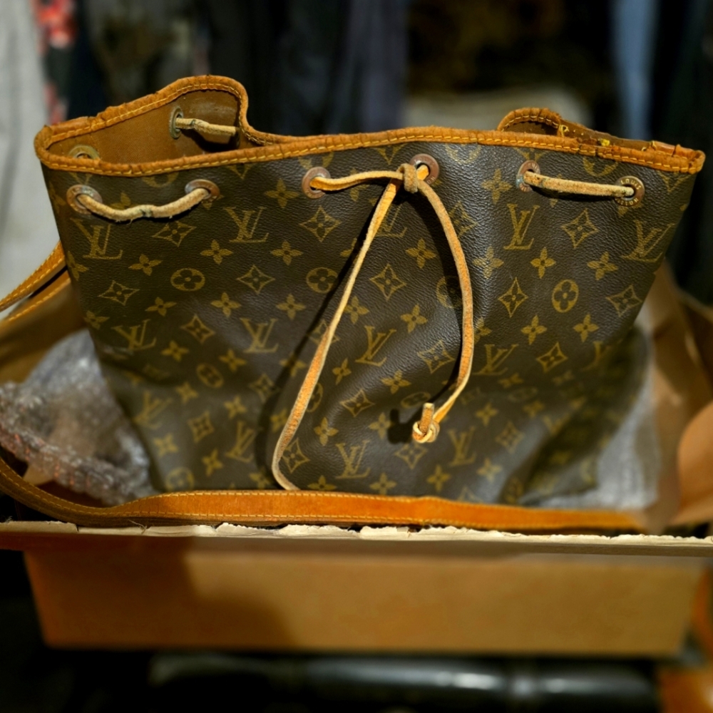 Louis vuitton bag